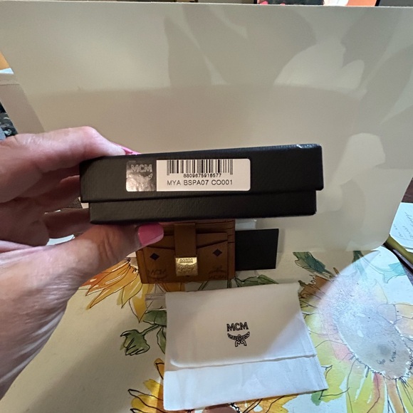 MCM Cognac Patricia Visetos Card  Case - Picture 10 of 10